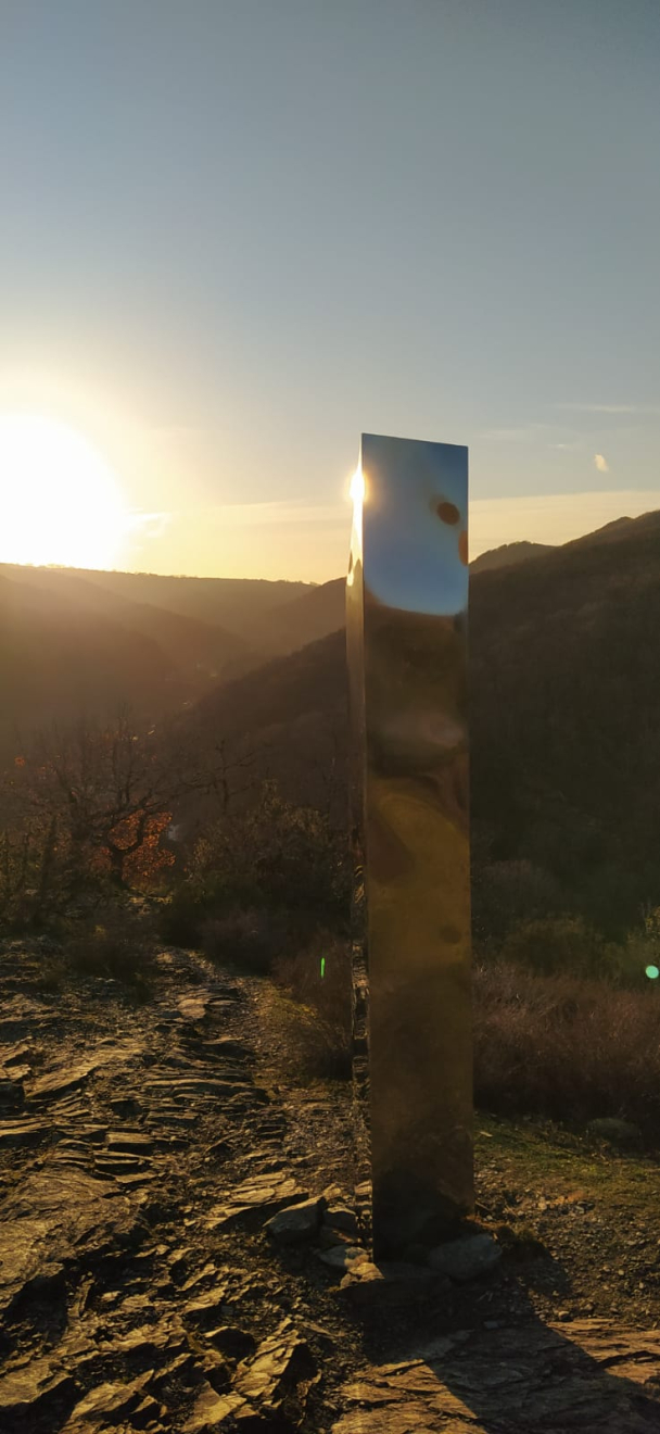 Monolithe sur les hauteurs d'Ambialet