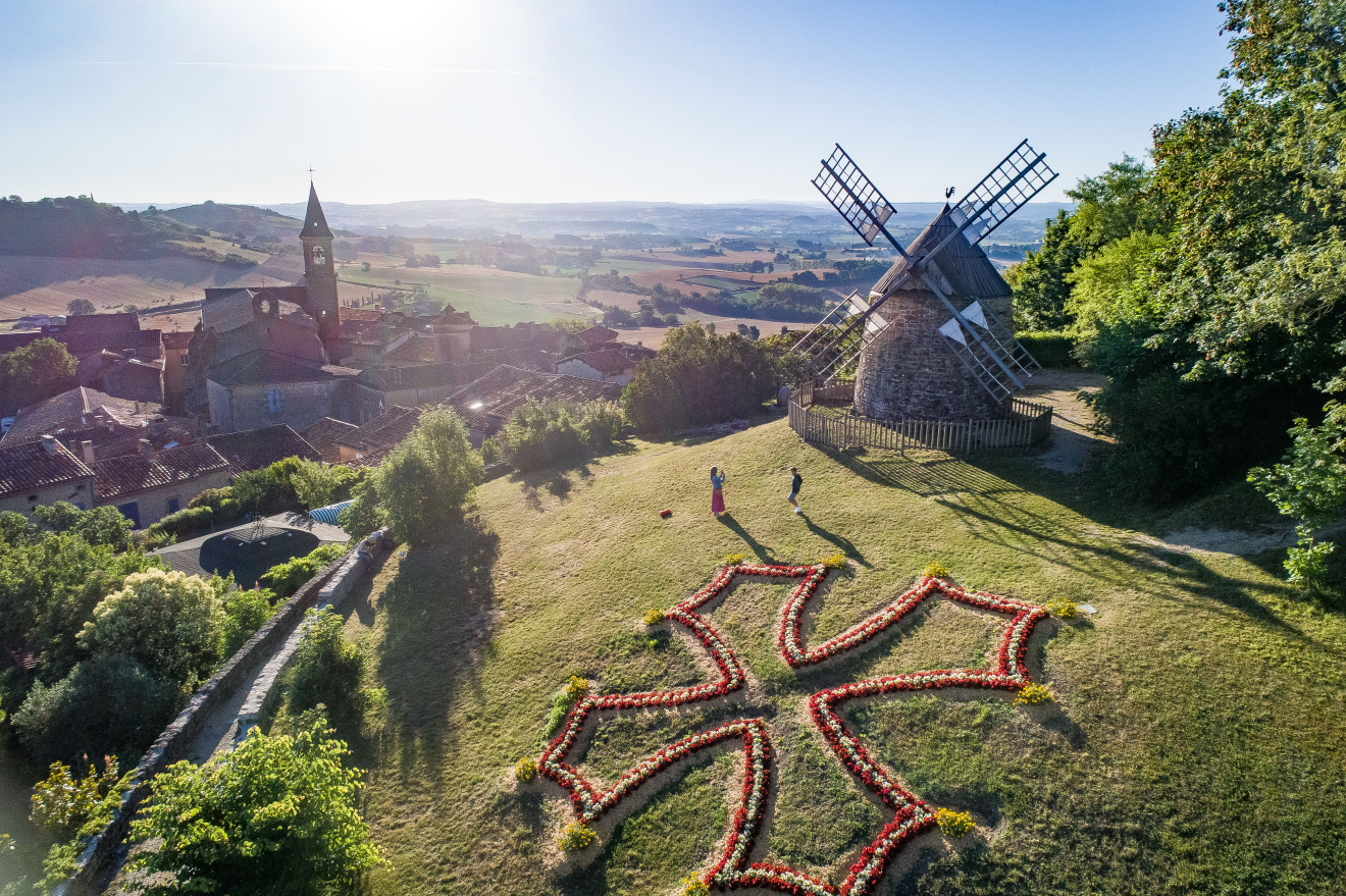 Vue sur le village de Lautrec et ses alentours