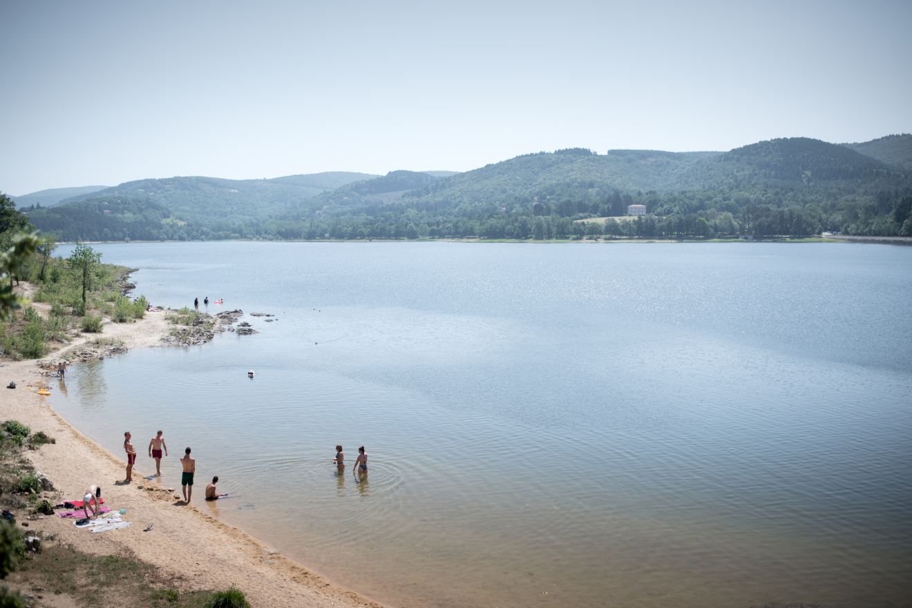 Détente et baignade au lac de Saint-Ferréol